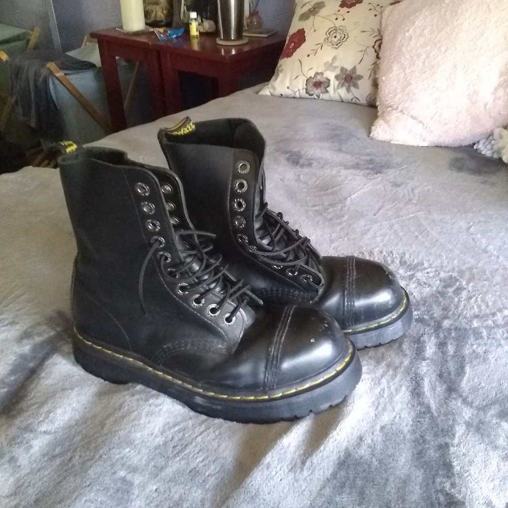 Dr. Air Wait Martens